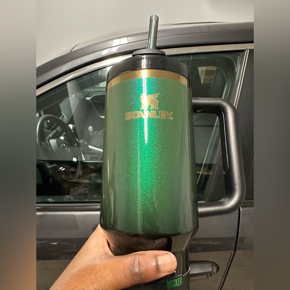 Stanley Wicked Elphaba 2024 40oz Quencher Authentic - Picture 4 of 16